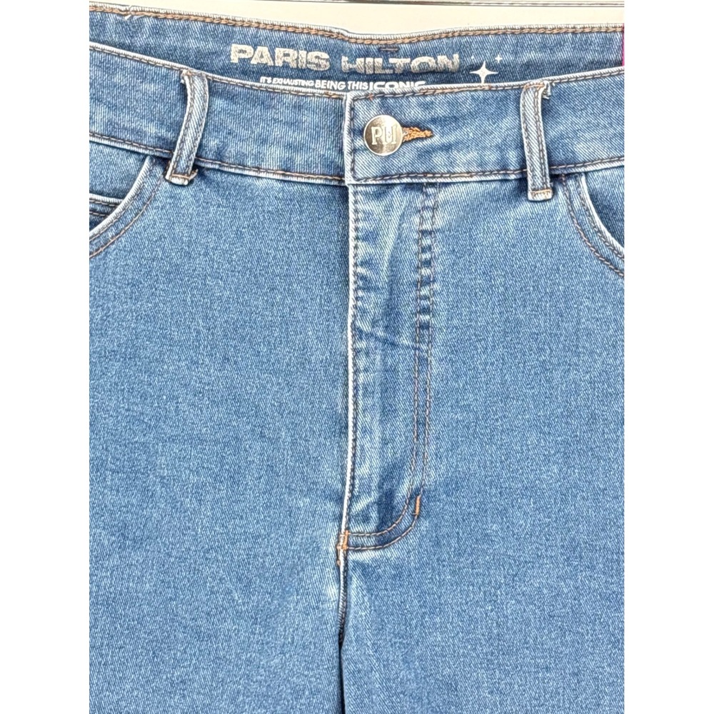 Paris Hilton Heart Back Pockets Denim Mom Shorts NWT Size XL Light Wash Cutoff - Picture 12 of 12